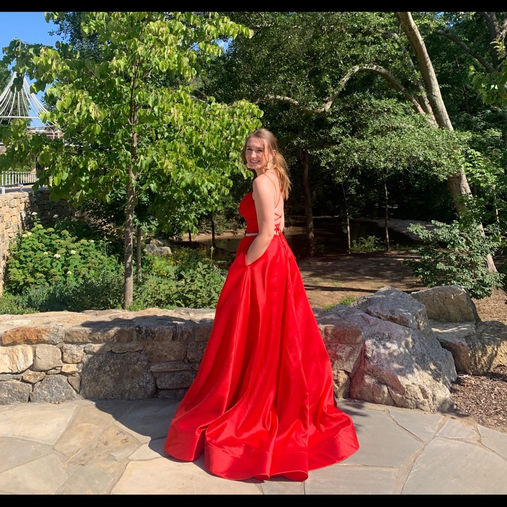 Red Sherri Hill Prom Dress